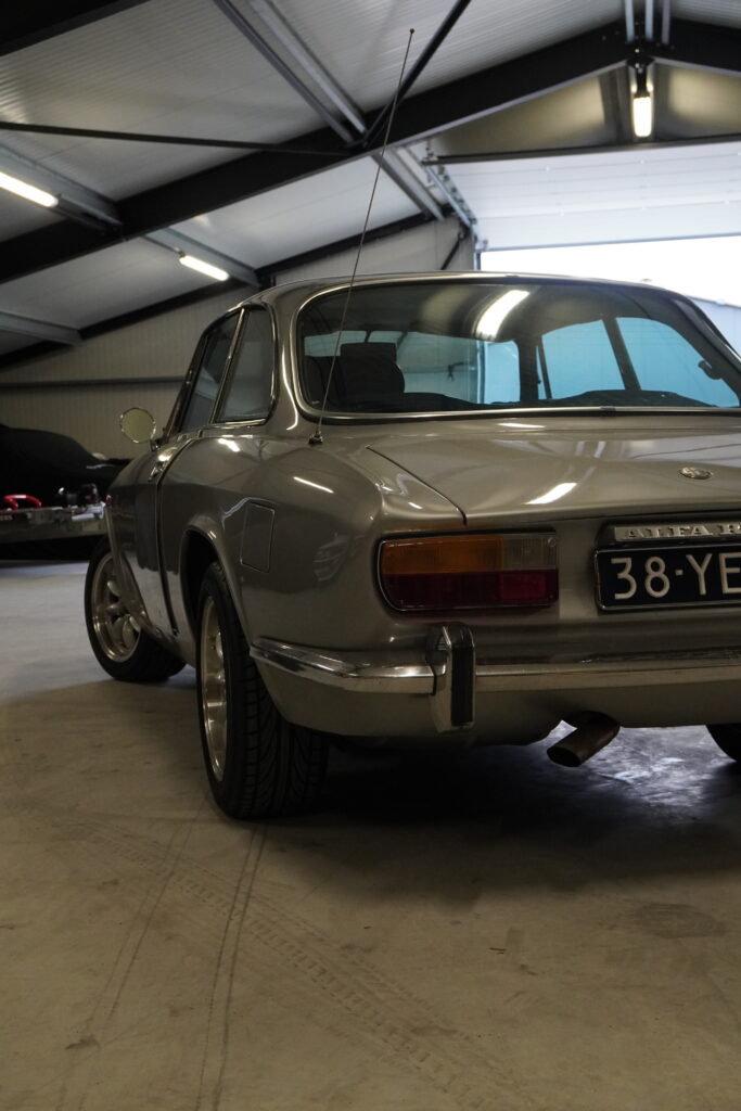 Alfa Romeo 2000 GTV, achteraanzicht